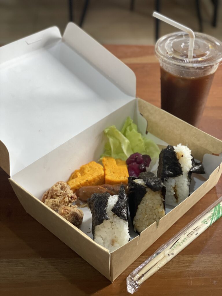 お昼ご飯も注文できる